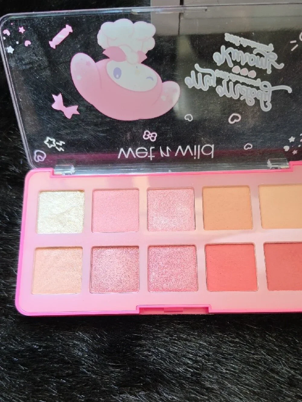 wet n wild Pink Eyeshadow Palette My Melody & Kuromi Design